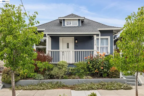 $695,000 | 608 58th Street, Oakland, CA 94609