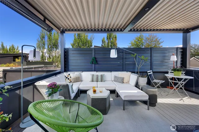 $859,995 | 1117 34th Avenue, Unit B, Seattle, WA 98122