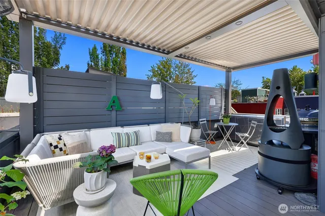 $859,995 | 1117 34th Avenue, Unit B, Seattle, WA 98122