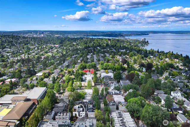 $859,995 | 1117 34th Avenue, Unit B, Seattle, WA 98122