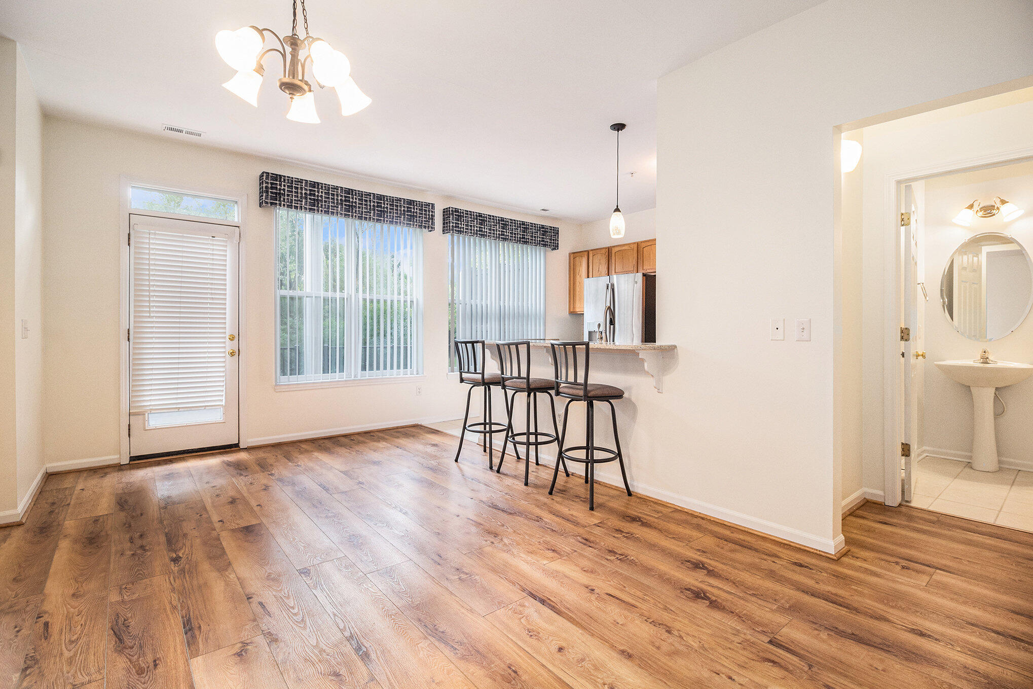 3164 Asher Road Ann Arbor, MI 48104 - Photo 7 of 27 008_img_5277-2_335