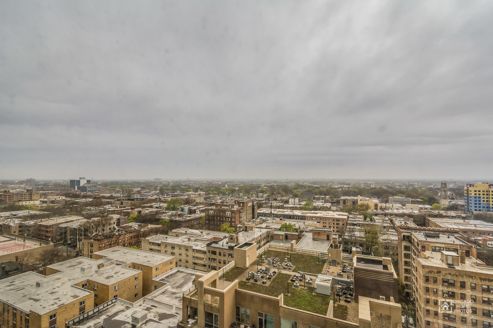 5445 North Sheridan Road, Unit 1809 Chicago, IL 60640 - Photo 16 of 18 an aerial view of multiple house