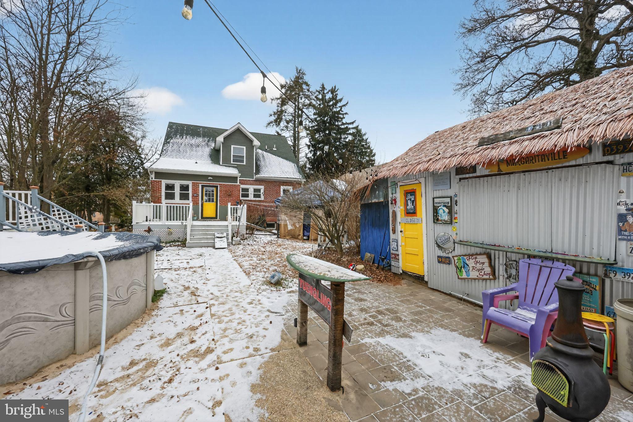 225 Rutland Avenue Mount Holly, NJ 08060 - Photo 28 of 30 a view of a chairs and table in the patio