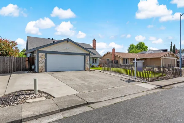 $585,000 | 443 Hartwick Lane, Fairfield, CA 94533