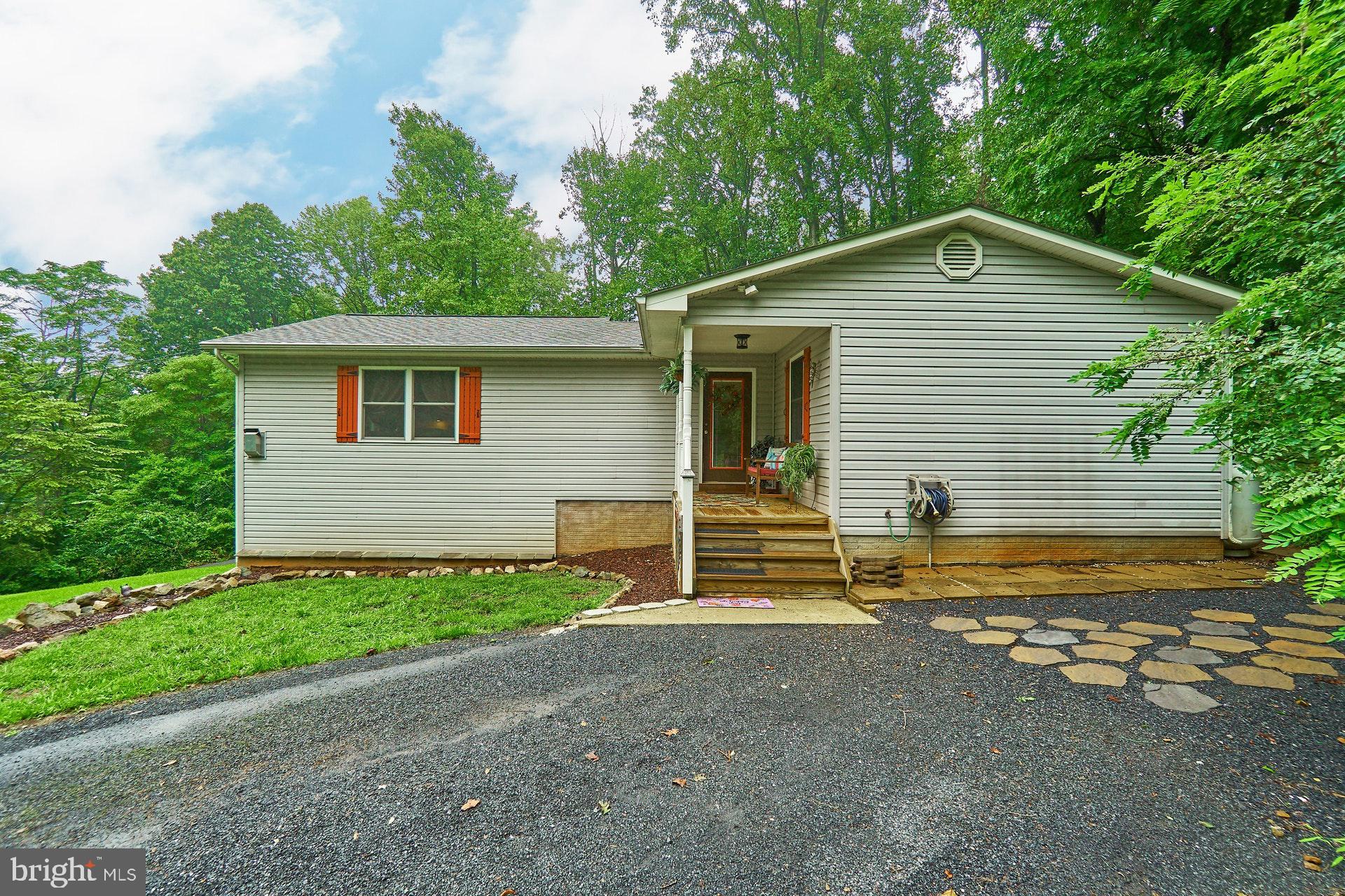 1745 High Top Road Linden, VA 22642 - Photo 3 of 24