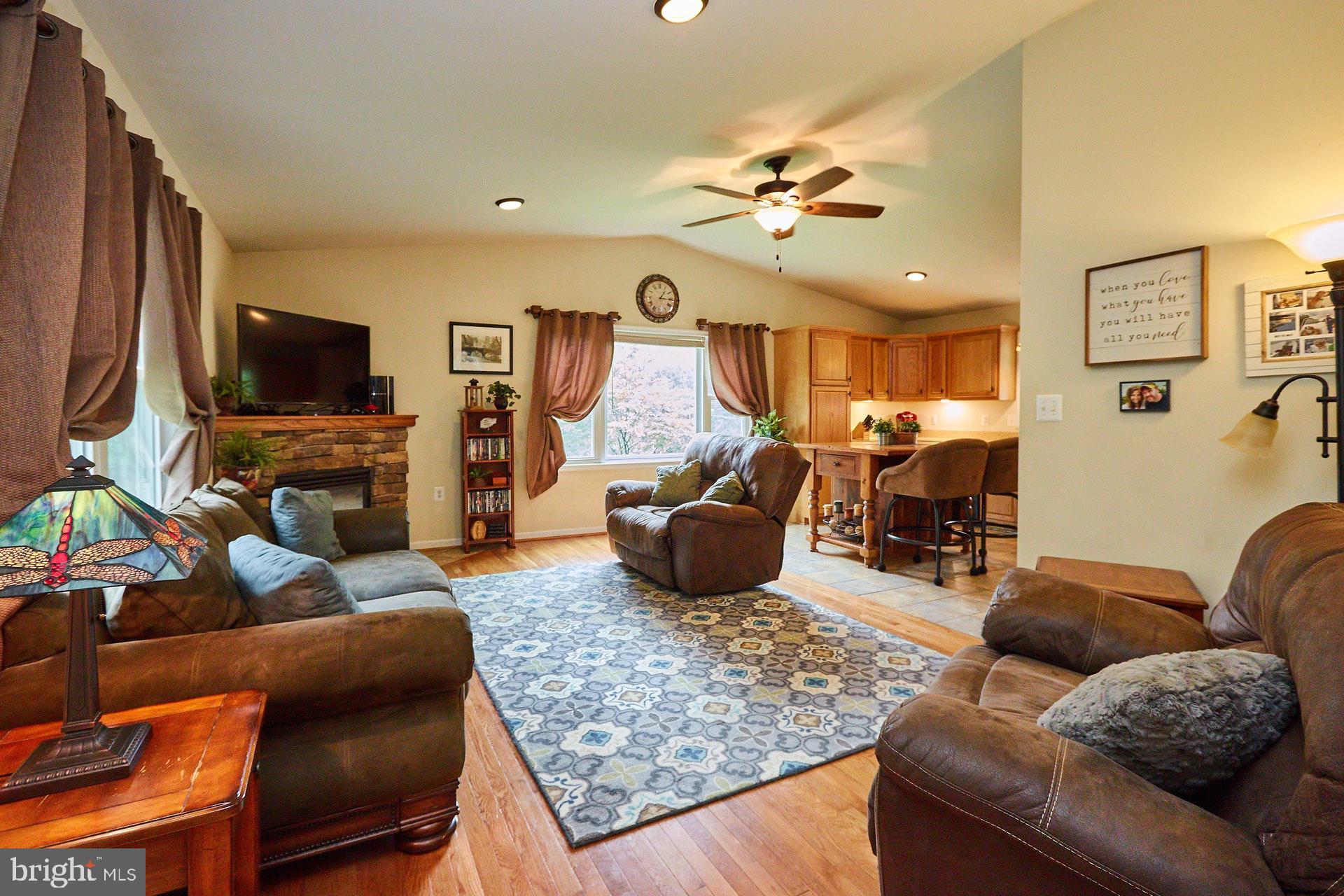 1745 High Top Road Linden, VA 22642 - Photo 5 of 24