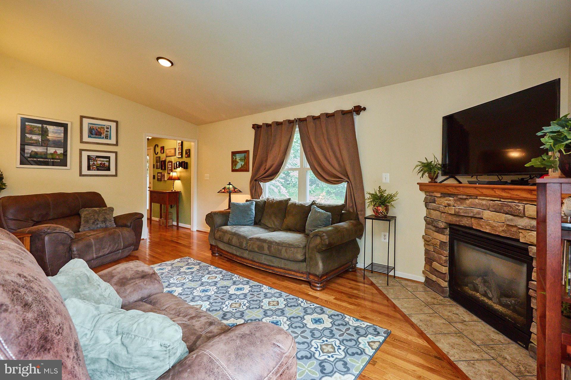 1745 High Top Road Linden, VA 22642 - Photo 6 of 24