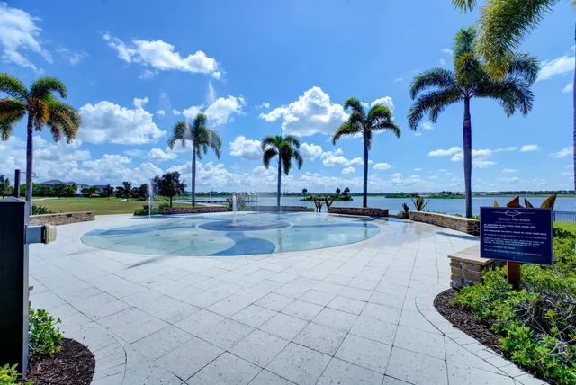 $925,000 | 1120 Wandering Willow Way, Loxahatchee, FL 33470
