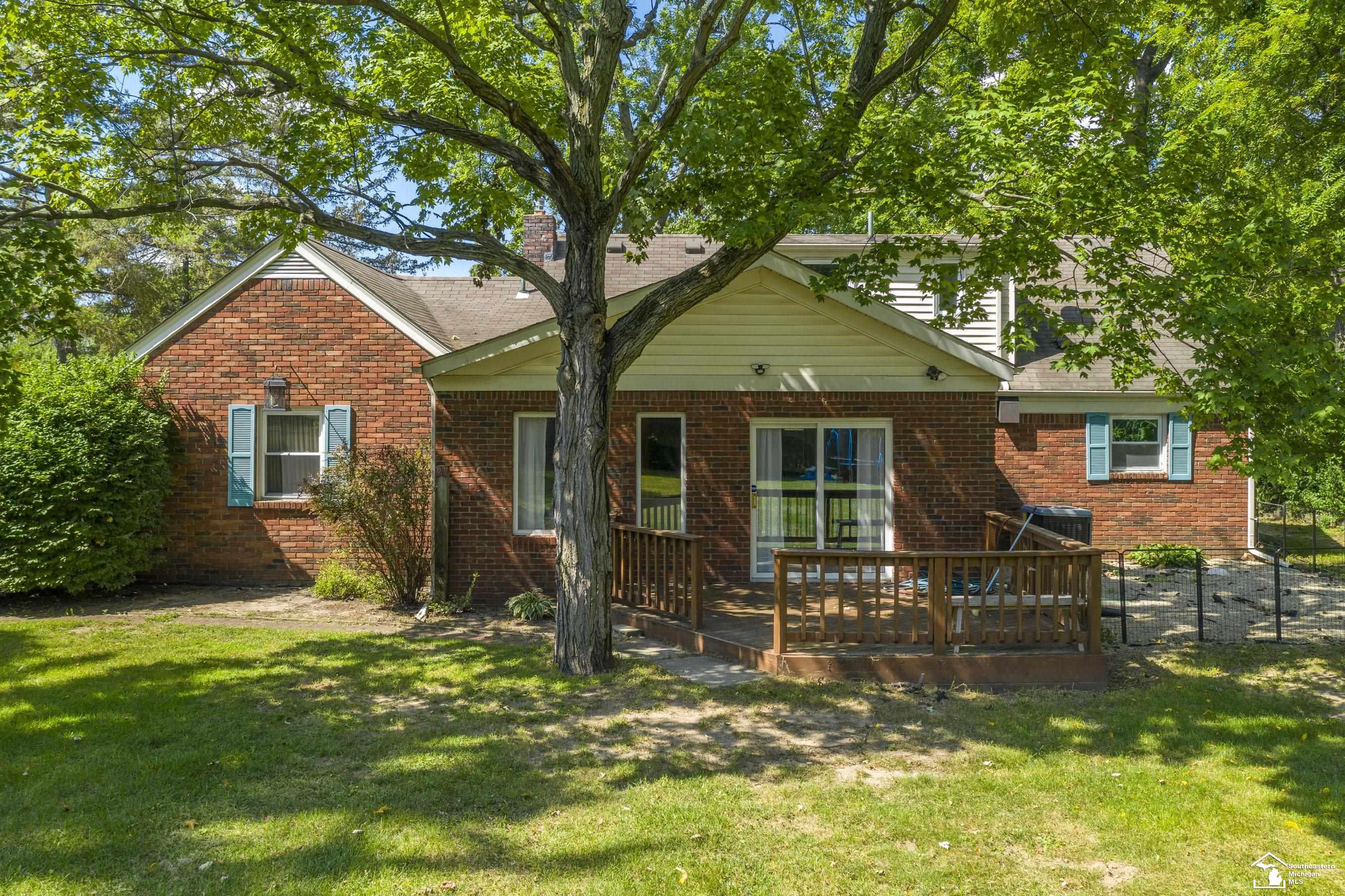6716 Douglas Road Lambertville, MI 48144 - Photo 7 of 47 Gallery Image 7