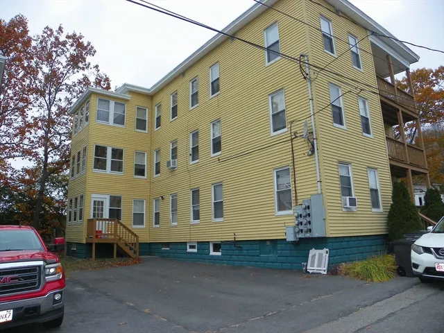 $1,500 | 19 Franklin Court, Unit 3R, Gardner, MA 01440