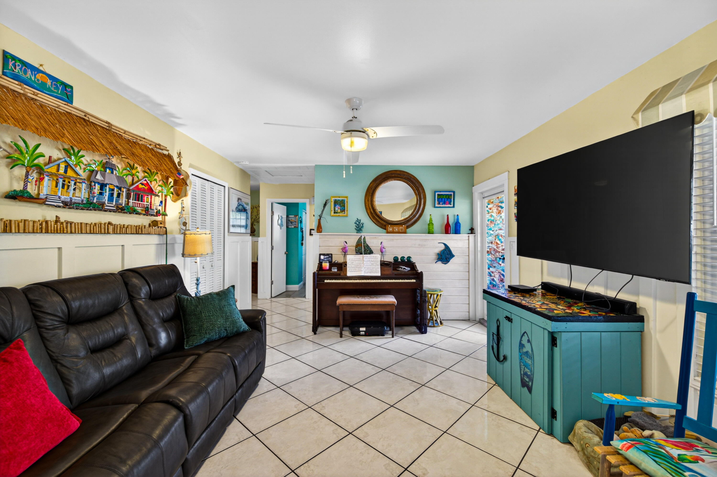 5135 Palm Ridge Boulevard Delray Beach, FL 33484 - Photo 13 of 50 Living Room - 5