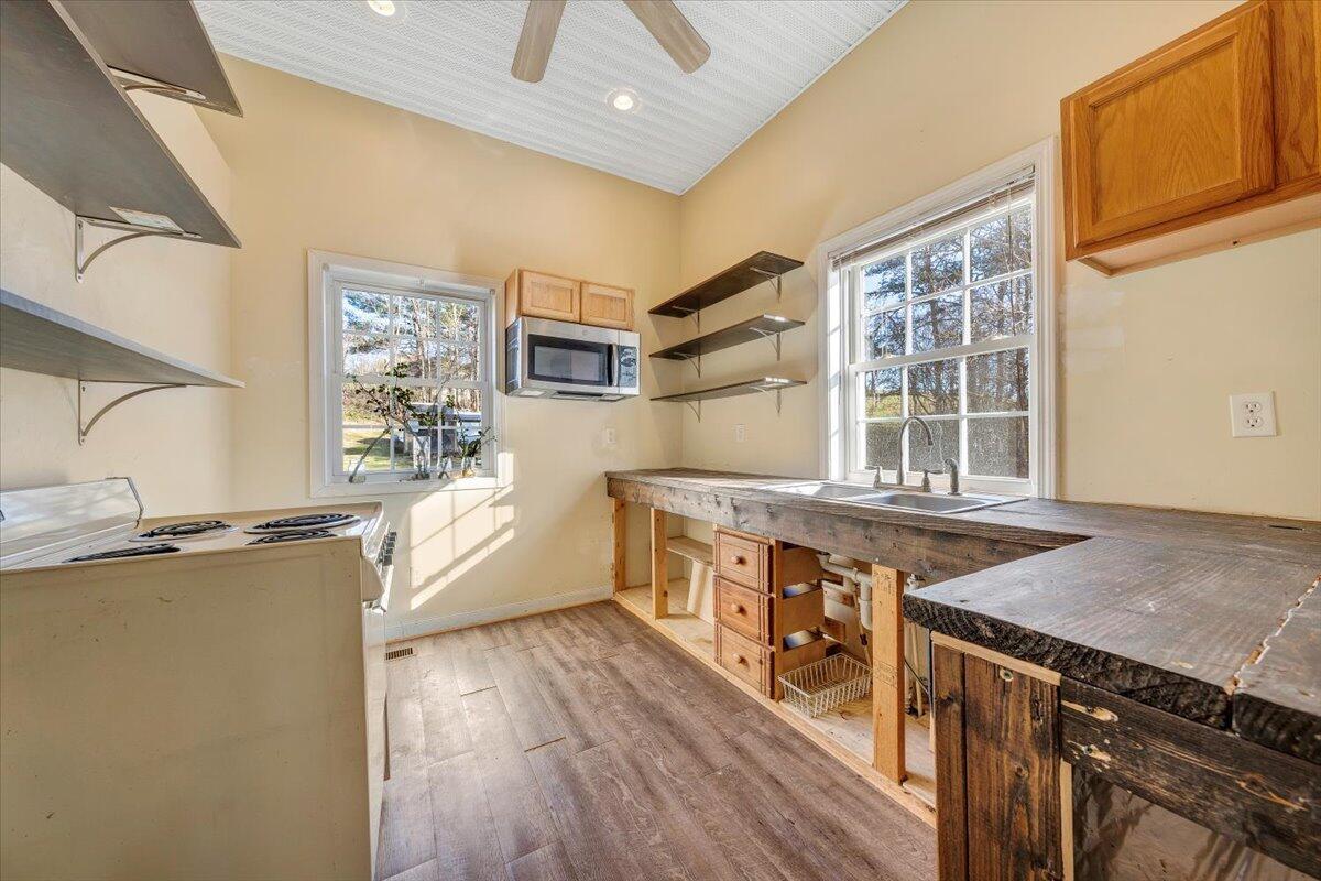 777 Mountain Pass Road Blue Ridge, VA 24064 - Photo 13 of 44 .