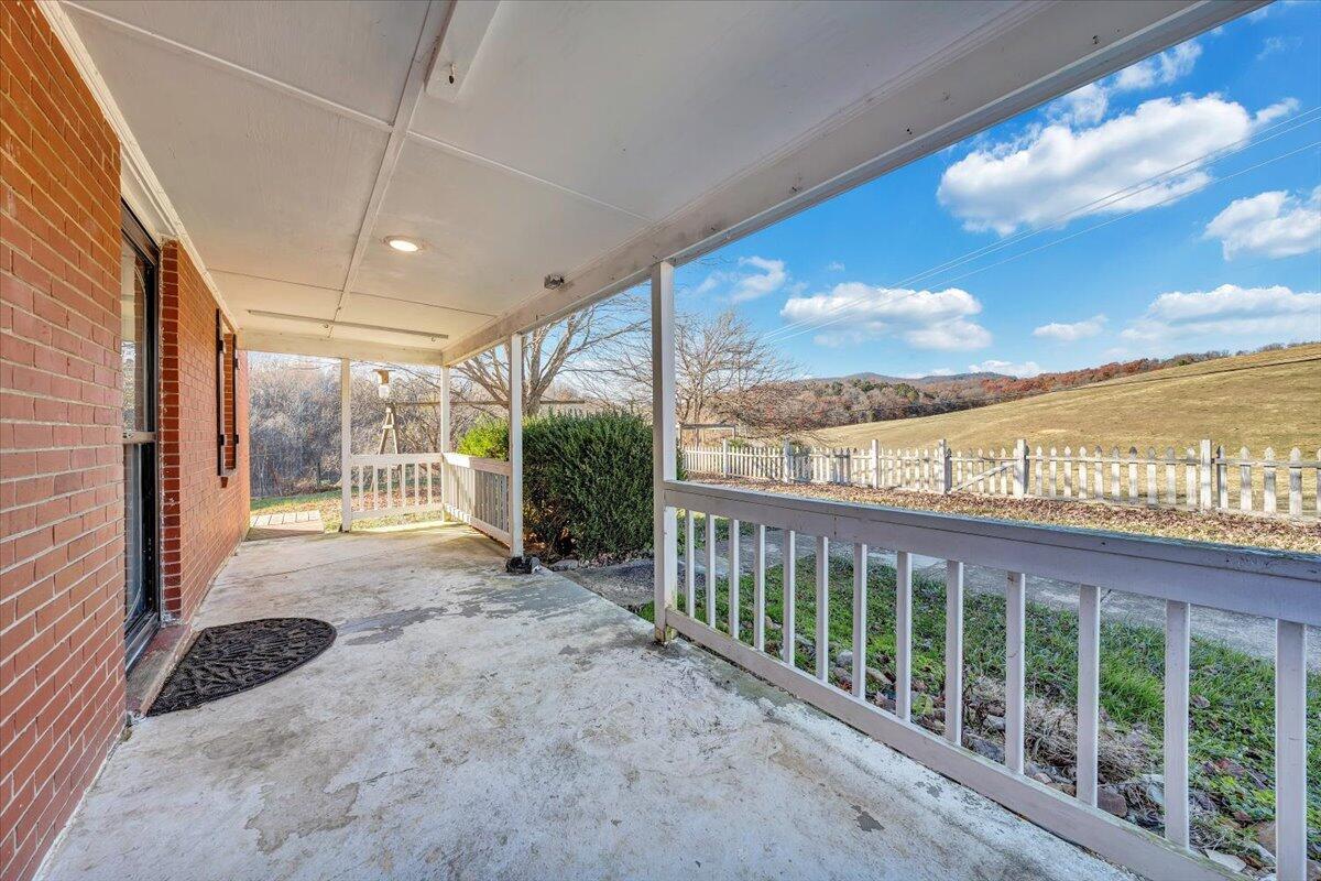 777 Mountain Pass Road Blue Ridge, VA 24064 - Photo 42 of 44 .