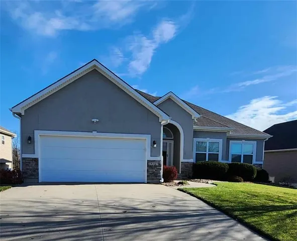 $447,900 | 19367 Tomahawk Lane, St. Joseph, MO 64505