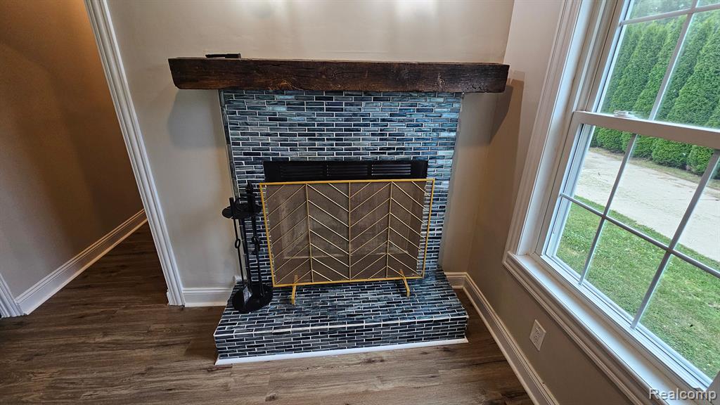 7460 Coldwater Road Flushing, MI 48433 - Photo 6 of 59