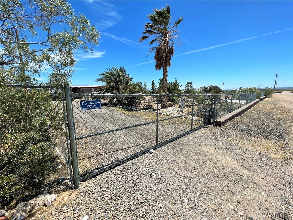 2548 Yaqui Road Golden Valley, AZ 86413 - Photo 4 of 34 Gallery Image 4