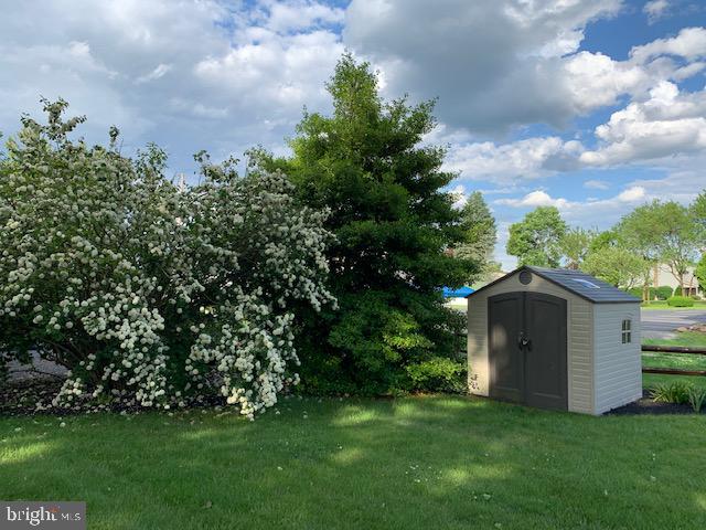 39 Philadelphia Avenue Reading, PA 19607 - Photo 20 of 32 Garden shed in rear of property