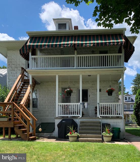 39 Philadelphia Avenue Reading, PA 19607 - Photo 32 of 32 Porch, balcony, stairs to second floor