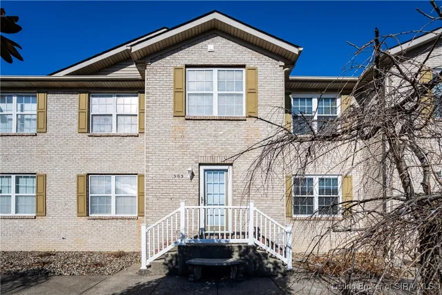 $1,700 | 303 Colonial Club Drive, New Albany, IN 47150