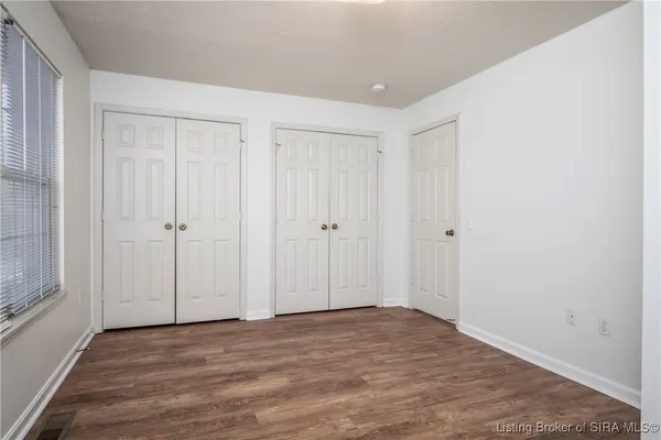 $1,700 | 303 Colonial Club Drive, New Albany, IN 47150