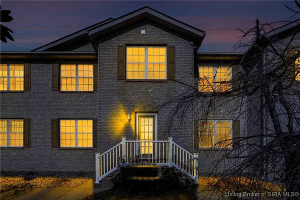 $1,700 | 303 Colonial Club Drive, New Albany, IN 47150
