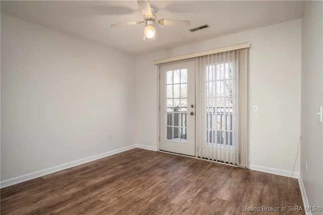 $1,700 | 303 Colonial Club Drive, New Albany, IN 47150