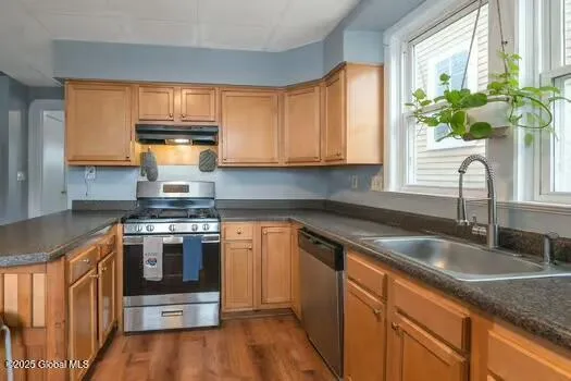 $299,900 | 1039 Parkwood Boulevard, Schenectady, NY 12308