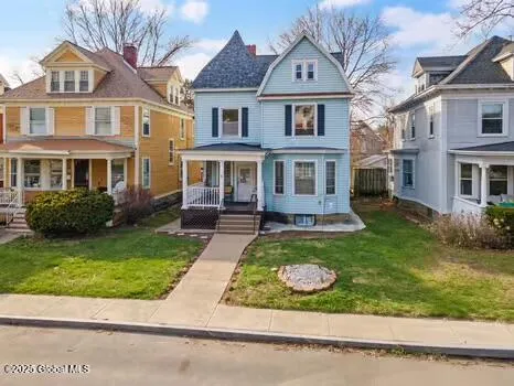 $299,900 | 1039 Parkwood Boulevard, Schenectady, NY 12308