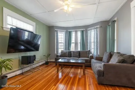 $299,900 | 1039 Parkwood Boulevard, Schenectady, NY 12308