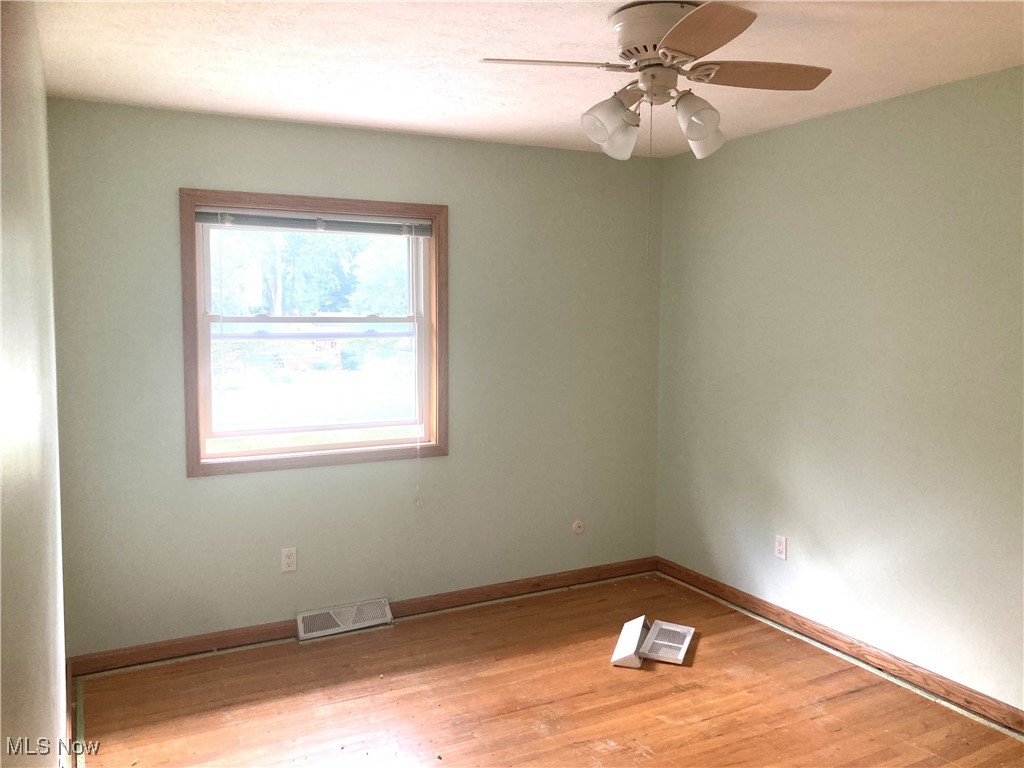 14652 Sheldon Road Brook Park, OH 44142 - Photo 9 of 19 Gallery Image 9