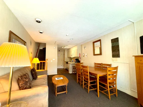 $1,200 | 46 Packard's Road, Unit 309 WEEK 48 OCTOBER, Waterville Valley, NH 03215