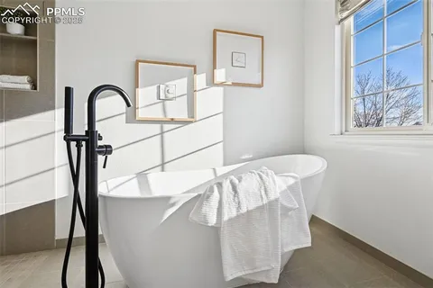 a close view of sink