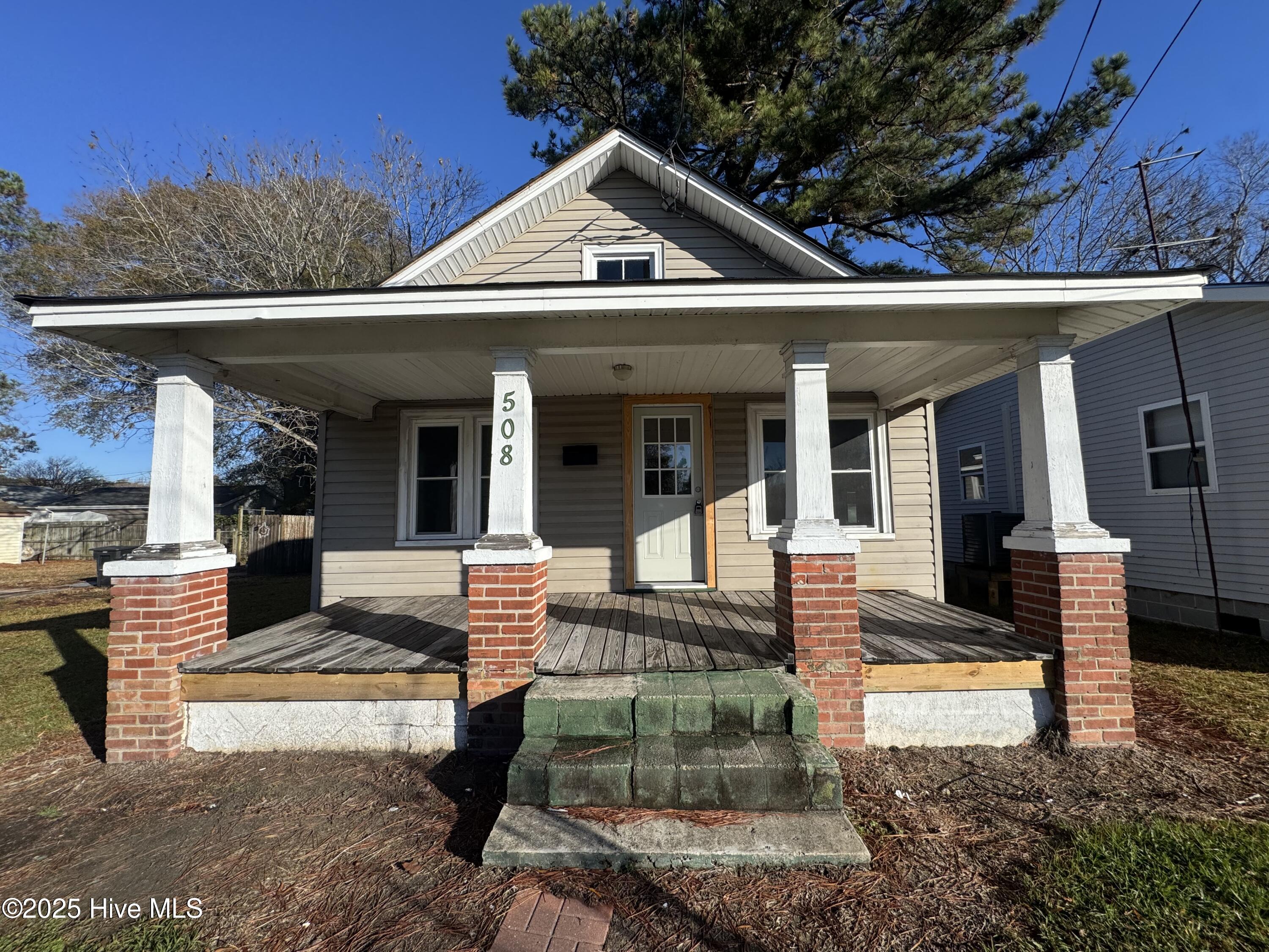 508 Bank Street Elizabeth City, NC 27909 - Photo 1 of 7 original