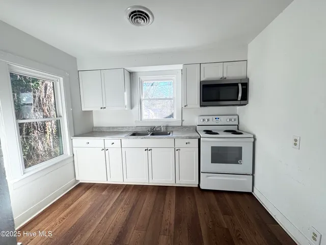 $1,317 | 508 Bank Street, Elizabeth City, NC 27909