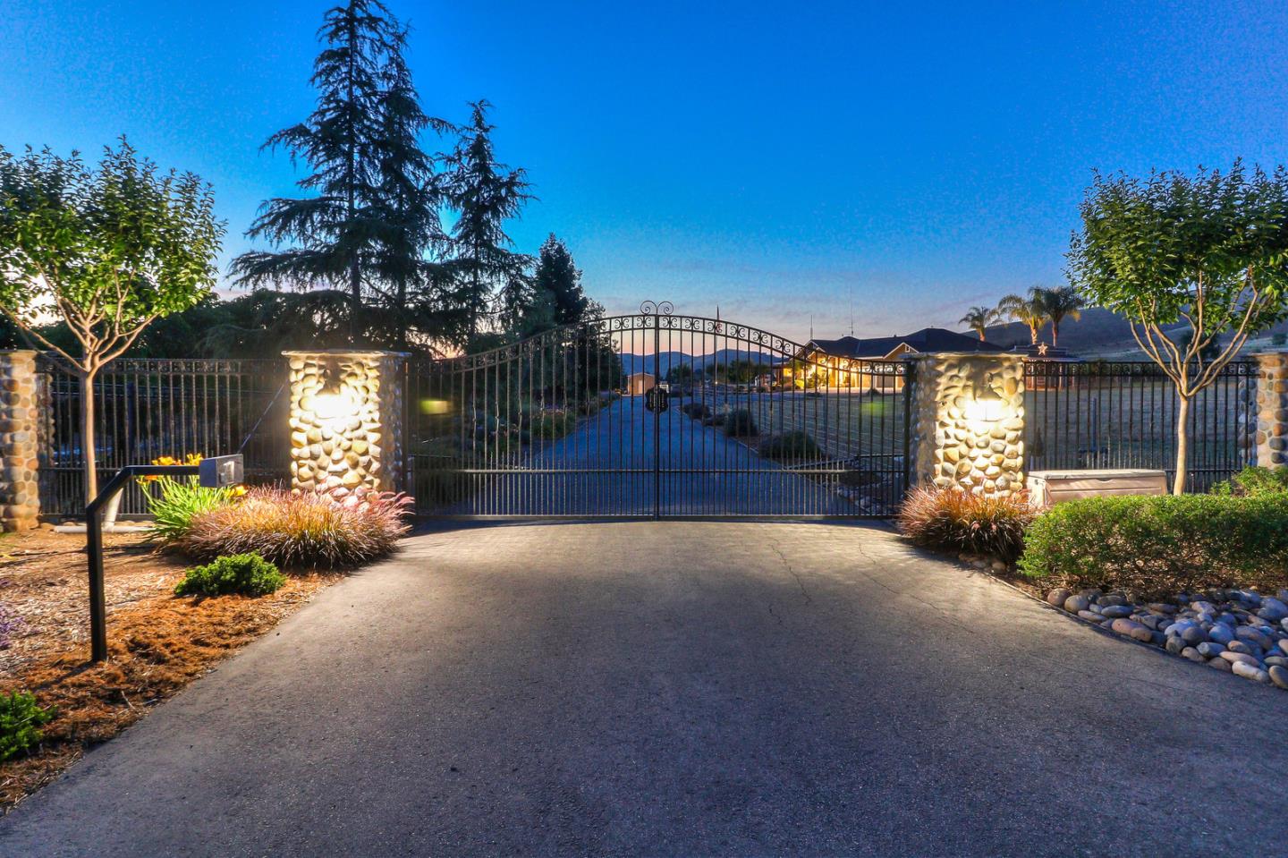 1700 Spring Grove Road Hollister, CA 95023 - Photo 26 of 36 Gallery Image 26