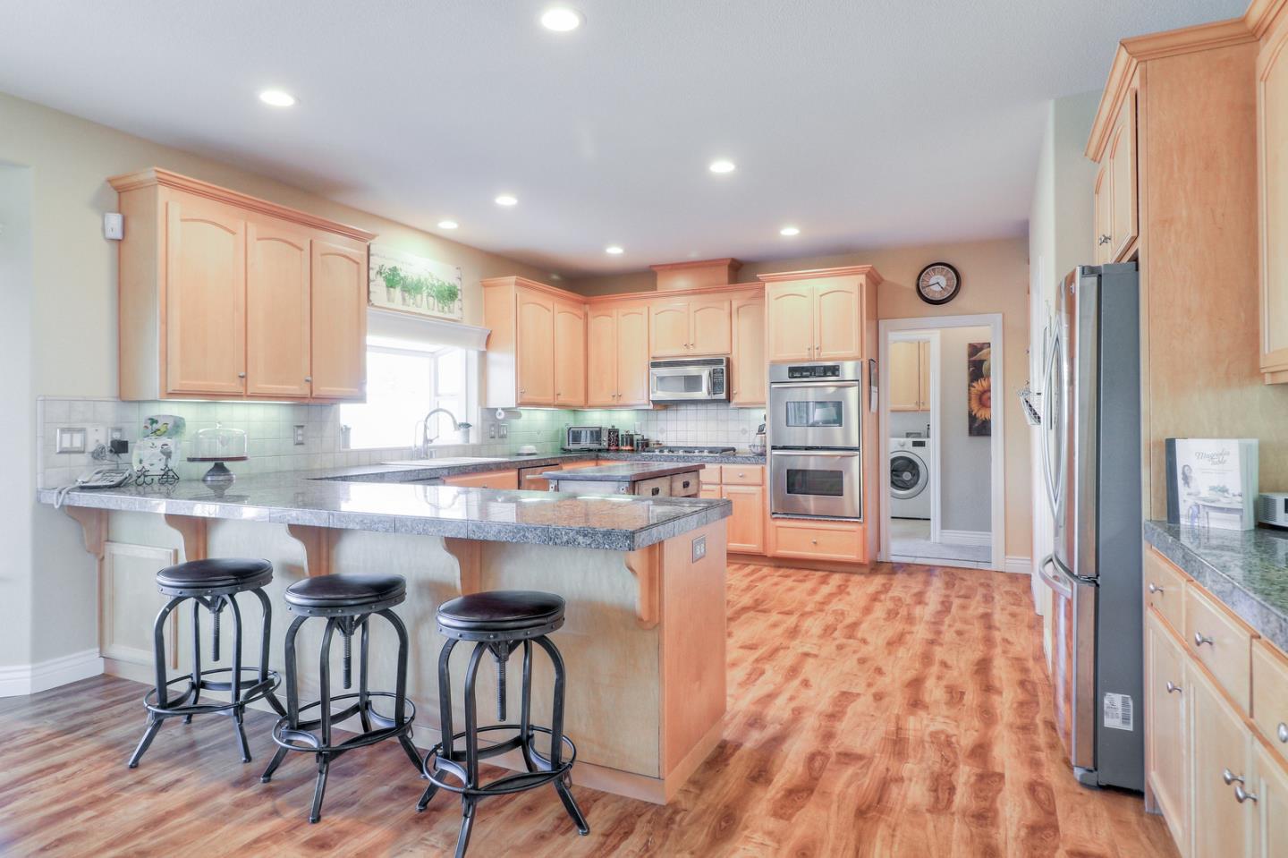 1700 Spring Grove Road Hollister, CA 95023 - Photo 9 of 36 Gallery Image 9