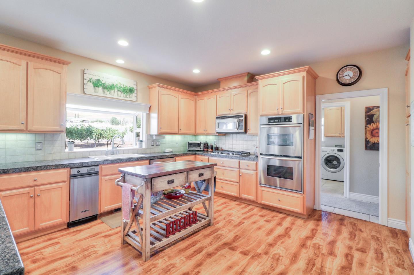 1700 Spring Grove Road Hollister, CA 95023 - Photo 10 of 36 Gallery Image 10