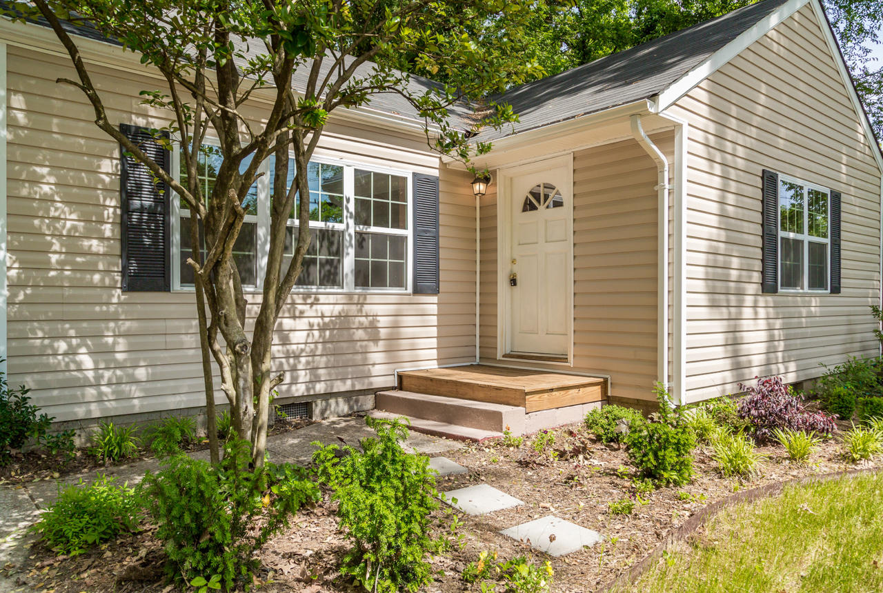 633 N Moore Rd Chattanooga, TN 37411 - 1