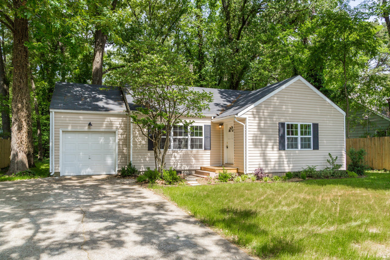 633 North Moore Road Chattanooga, TN 37411 - Photo 2 of 15 633 N Moore Rd Chattanooga, TN 37411 - 0
