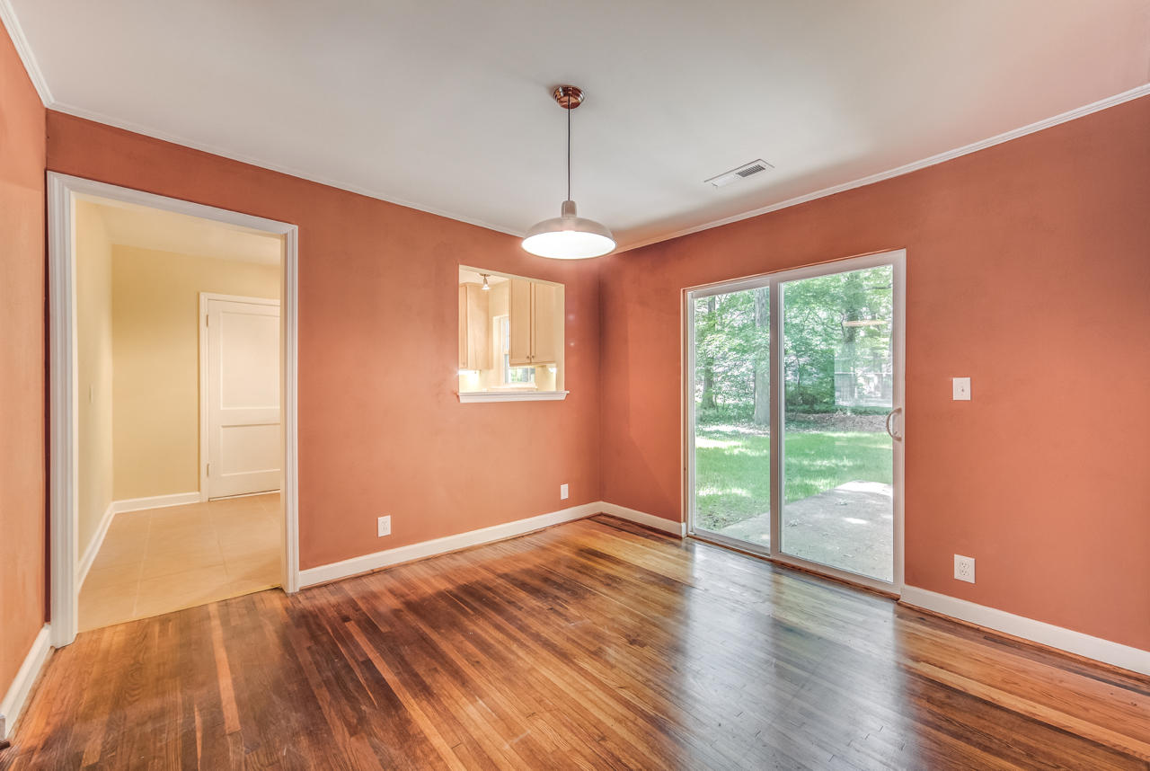 633 North Moore Road Chattanooga, TN 37411 - Photo 6 of 15 633 N Moore Rd Chattanooga, TN 37411 - 0