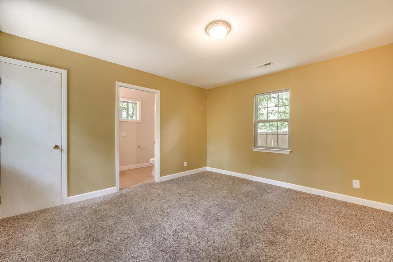633 North Moore Road Chattanooga, TN 37411 - Photo 9 of 15 633 N Moore Rd Chattanooga, TN 37411 - 0