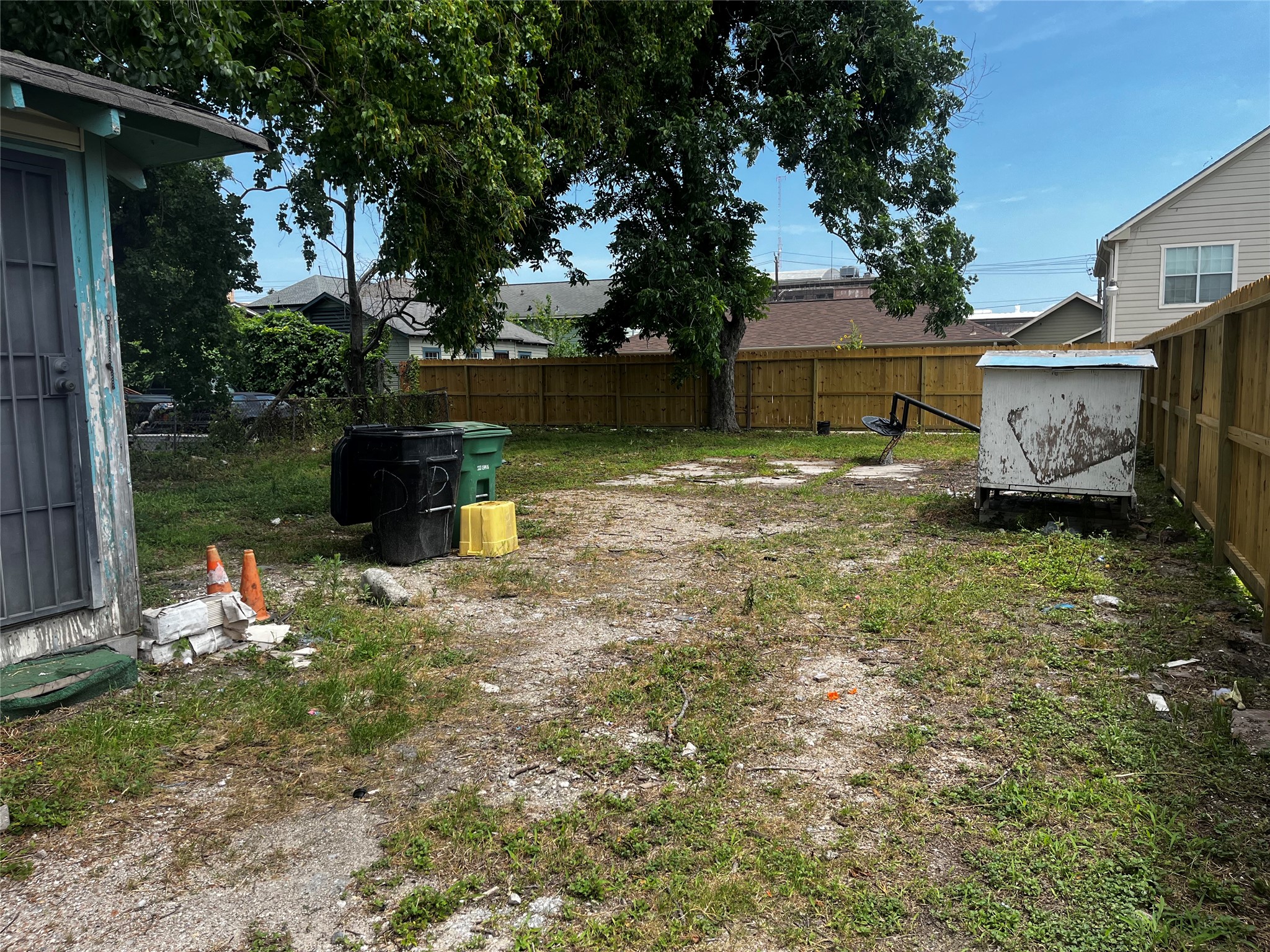 6015 Brady Street Houston, TX 77011 - Photo 5 of 18