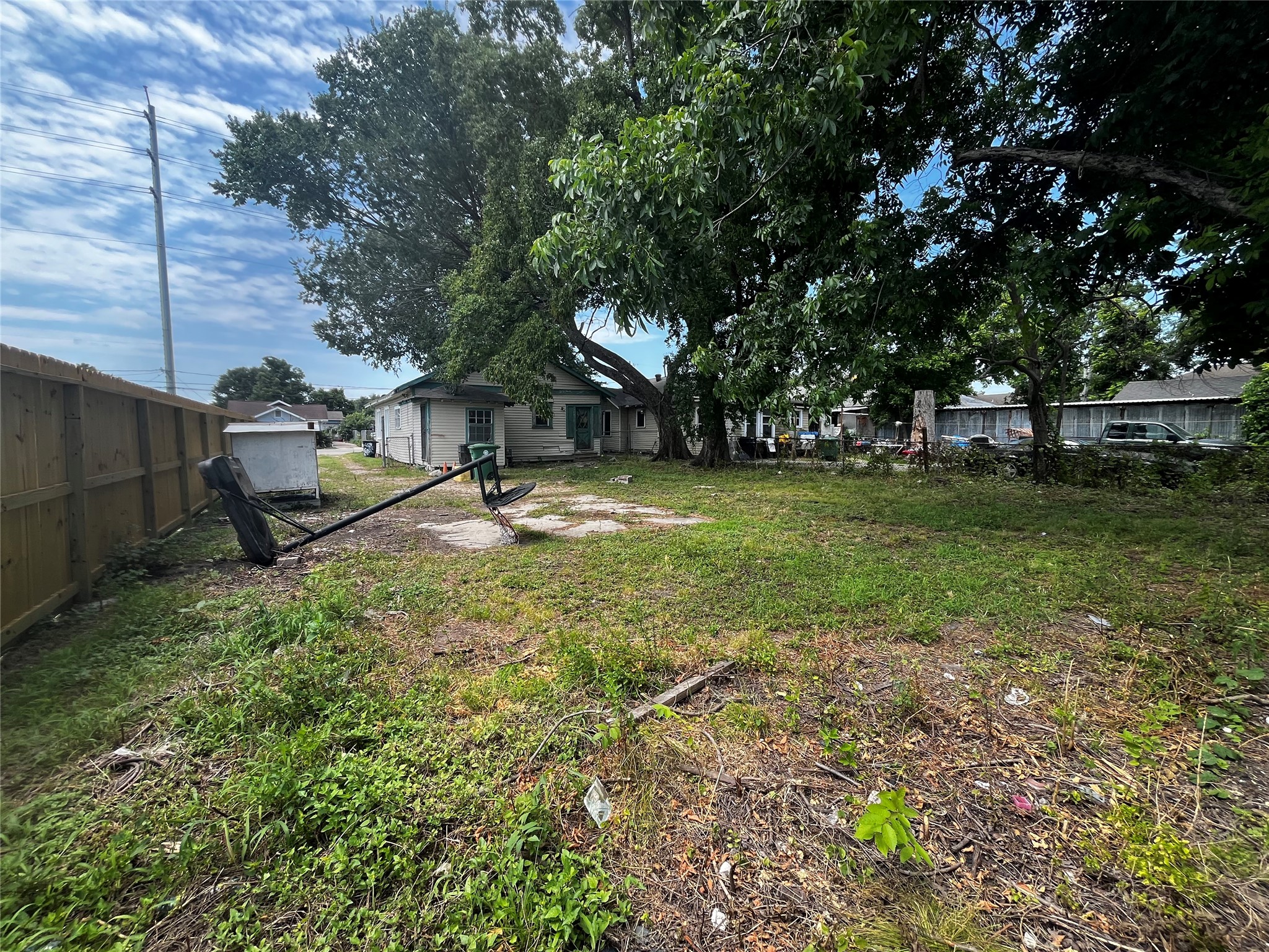 6015 Brady Street Houston, TX 77011 - Photo 6 of 18