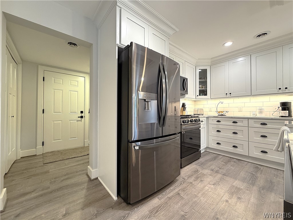 10975 Main Street Clarence, NY 14031 - Photo 7 of 29