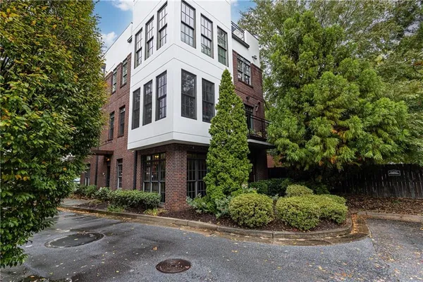 $2,500 | 1300 DeKalb Avenue Northeast, Unit 711, Atlanta, GA 30307