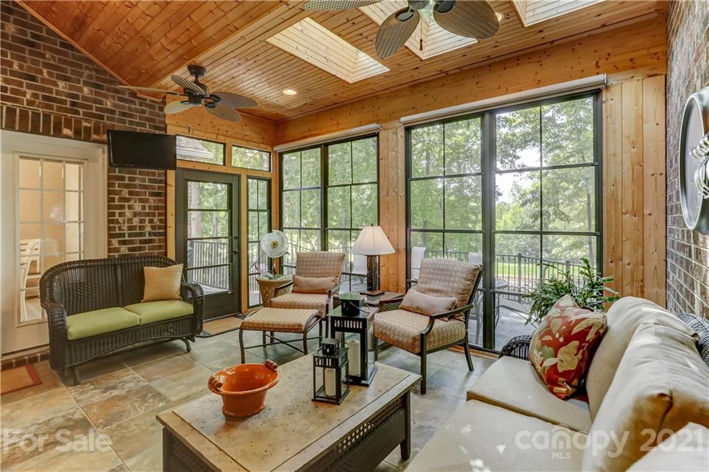16909 Turtle Point Road Charlotte, NC 28278 - Photo 16 of 47 Gallery Image 16