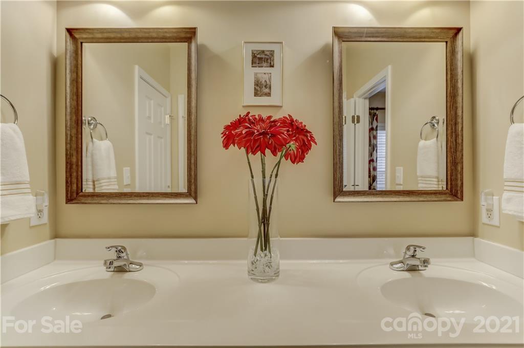 16909 Turtle Point Road Charlotte, NC 28278 - Photo 28 of 47 Gallery Image 28