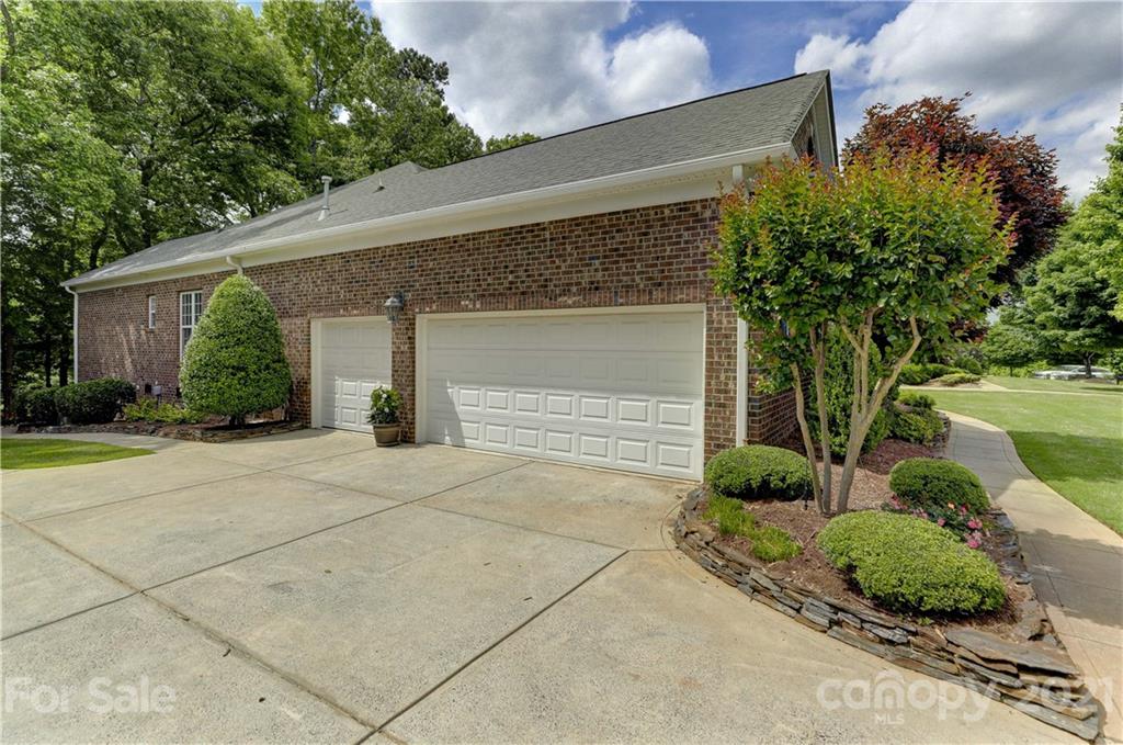 16909 Turtle Point Road Charlotte, NC 28278 - Photo 32 of 47 Gallery Image 32