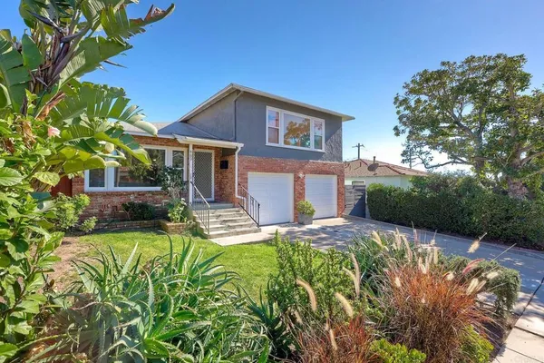 $1,700,000 | 903 Alberta Avenue, Oceanside, CA 92054