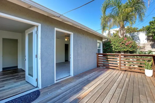 $1,700,000 | 903 Alberta Avenue, Oceanside, CA 92054
